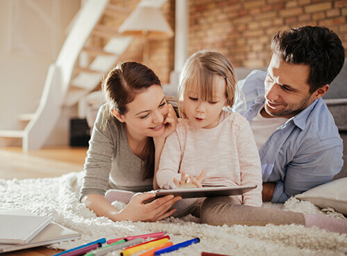Une bonne acoustique dans la maison Une famille se sent bien – L’isolation phonique dans la maison.