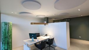 Images d'application : absorbeurs acoustiques dans un cabinet médical