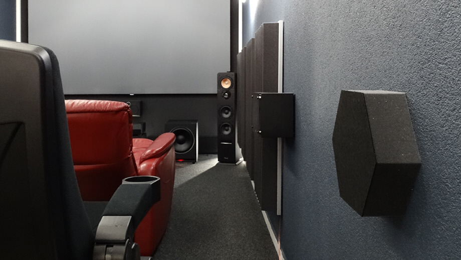 Absorbeur acoustique hexagonal pour optimiser l'acoustique dans le home cinéma