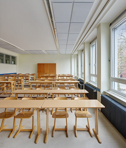 Absorbeur de bruit avec classe de protection contre l'incendie DIN4102 B1 dans une école