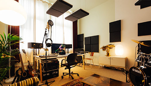Studio d'enregistrement WUPPERwerft avec absorbeurs de son aixFOAM