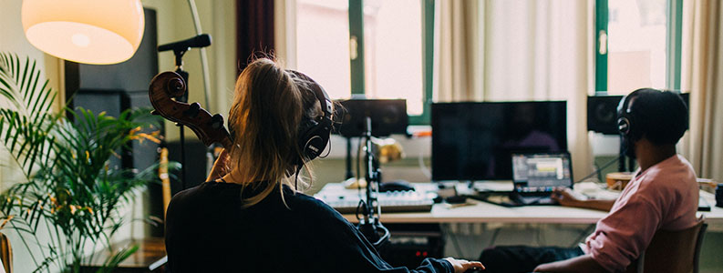 Enregistrements sonores dans les nouveaux studios du chantier naval WUPPERwerft